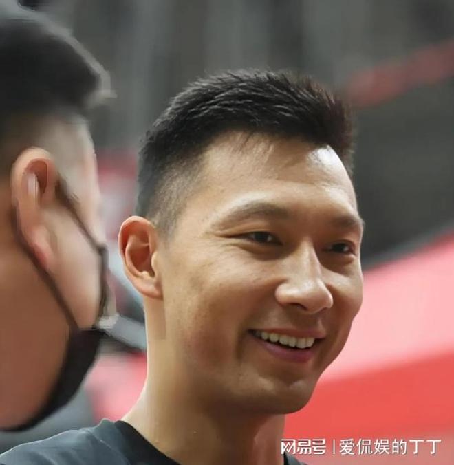 包含央视取消易建联专访播放，名嘴杨毅点评！谁给定性有罪？别想太多的词条