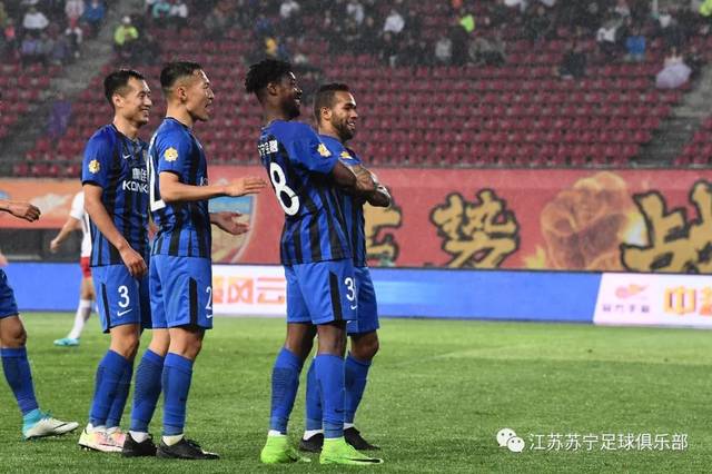 高天意：卡佩罗场内场外都很严格；17岁踢中甲是的简单介绍